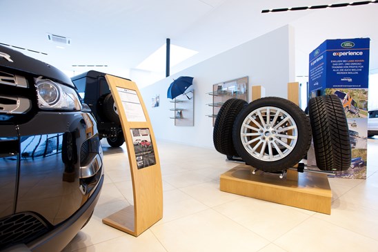 213-prodajni-salon-honda-na-dunaju-2.jpg